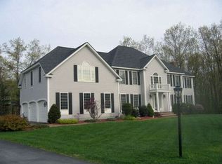 11 Carr Hill Rd, Windham, NH 03087