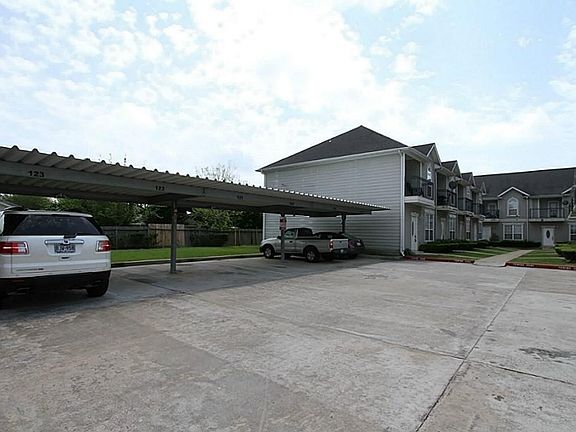 5th image of 11045 Landswalk Dr APT 123
