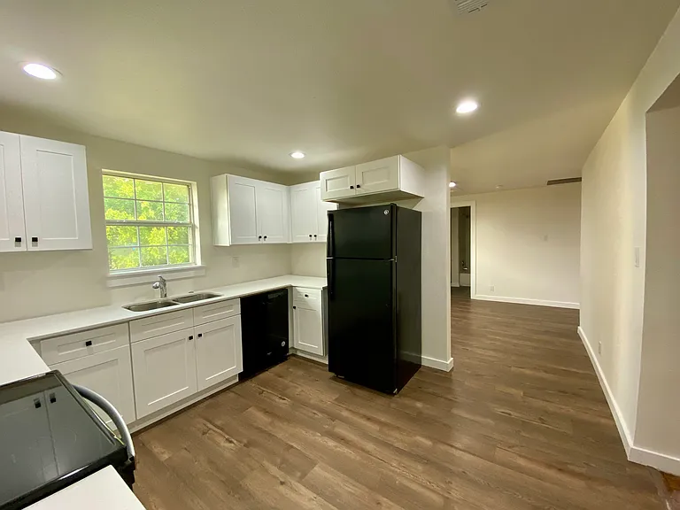 272 Jasmine Ln — Photo 3