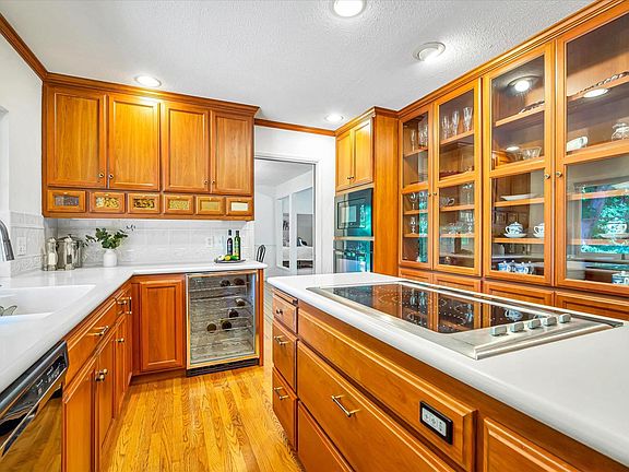 4th image of 3417 Happy Valley Court