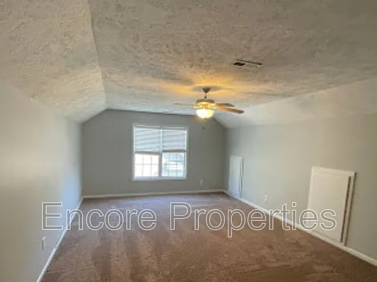 1240 Chimney Swift Dr — Photo 7