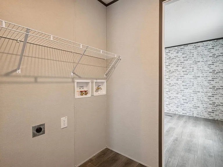 10 Benjamin Ln — Photo 12
