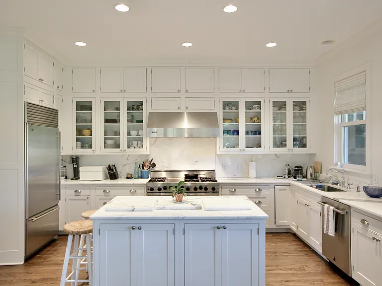 6 Cobbetts Ln — Photo 3