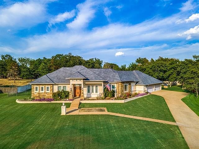 1st image of 7392 Hinton Dr