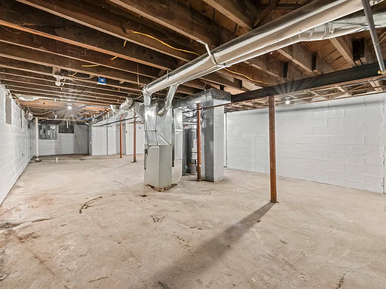 3825 Waverly St #2 — Photo 20