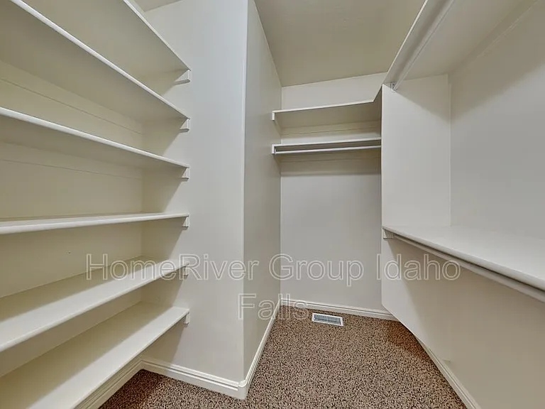 390 Bridger Dr — Photo 21