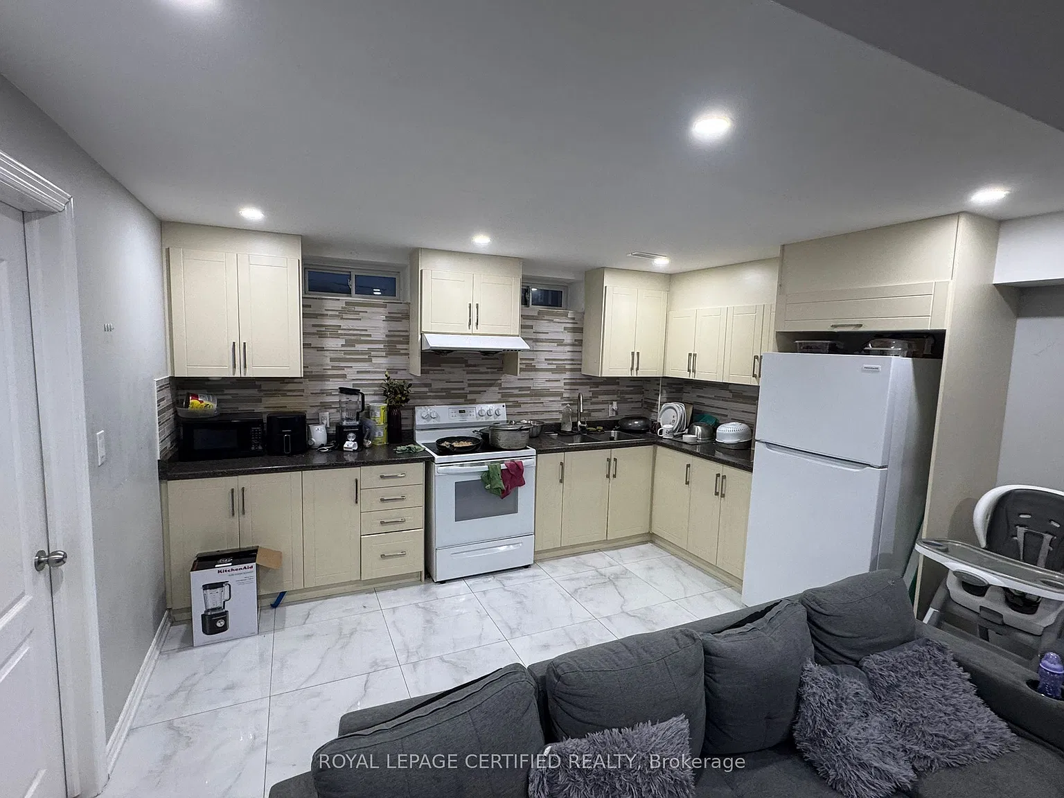 2 bed, $1,600 — Photo 4