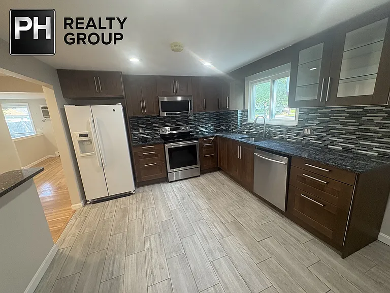 39-41 Townly Rd #1 — Photo 15