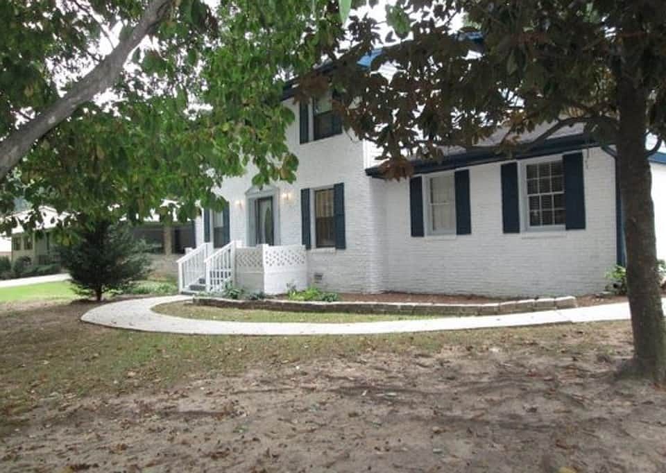 1st image of 1302 La Mesa Dr