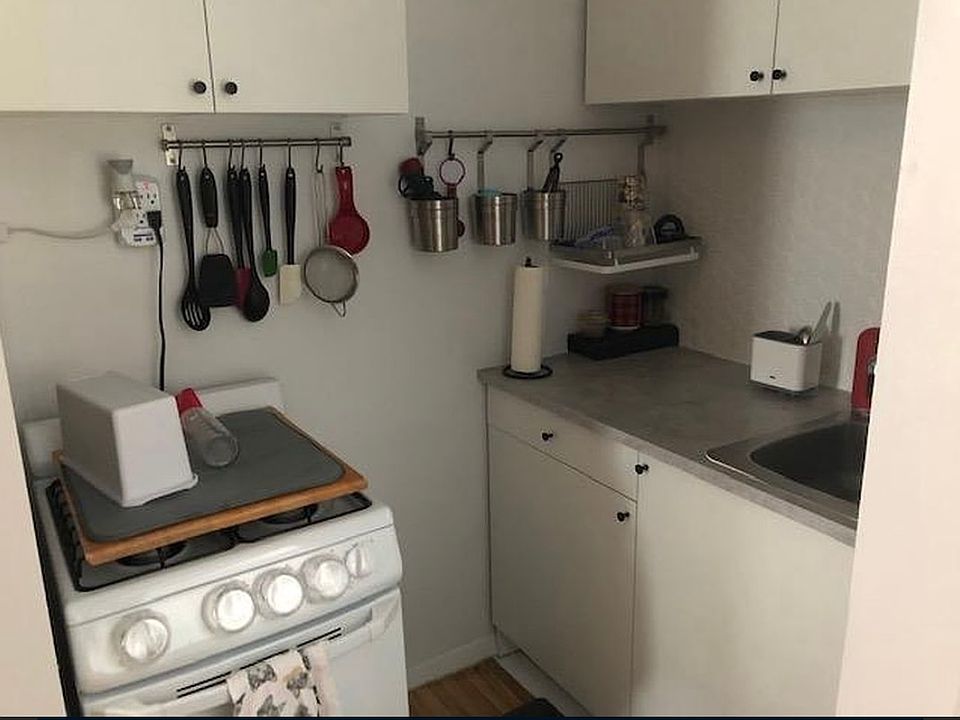 2nd image of 1475 2nd Ave APT 6E