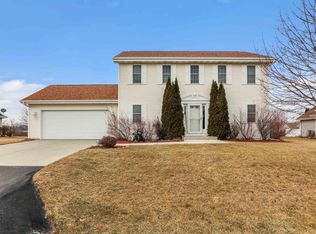6828 Elderberry Rd, Racine, WI 53402