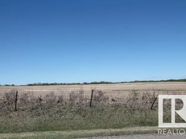 57C 50th Ave, Elk Pt, AB T0A 1A0