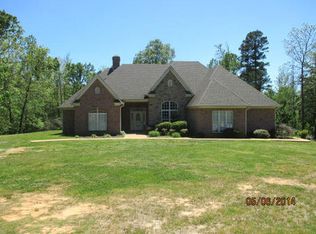 250 County Road 37, Thaxton, MS 38871