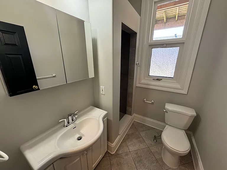 58 Sweetland Ave — Photo 18