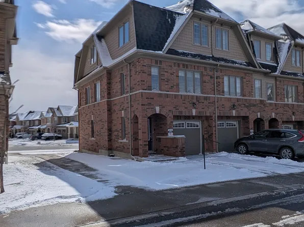 223 Royal Northern Path N, Oshawa, ON L1L 0R6