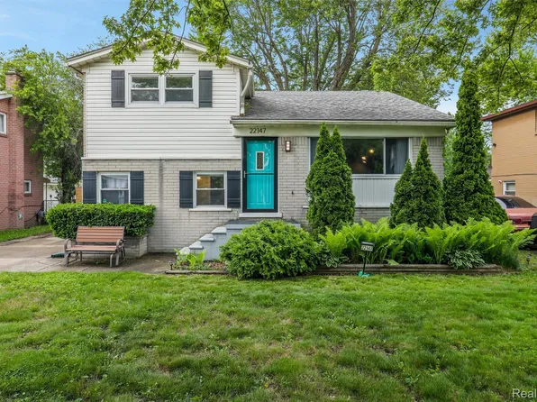 22147 Melrose Ct, Eastpointe, MI 48021