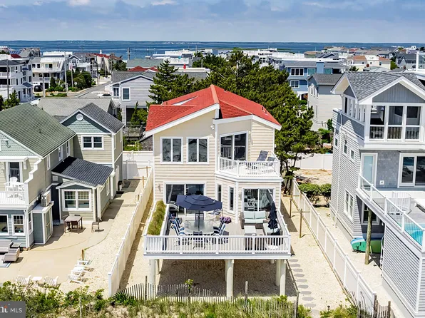 119 E South Carolina Ave, Brant Beach, NJ 08008