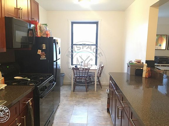 3rd image of 745 Lincoln Pl APT 6F