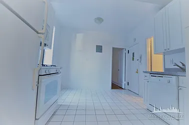 Rented by Manhattan Realty Group