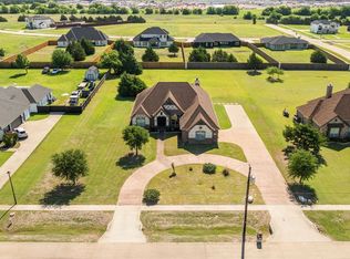 422 Rugged Dr, Red Oak, TX 75154