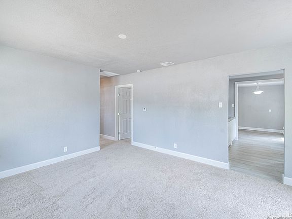 2nd image of 638 EL MONTE BLVD