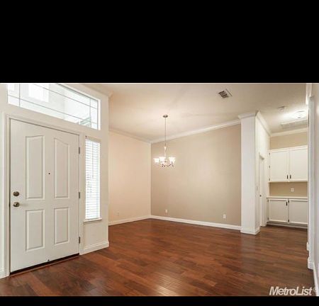 2nd image of 5930 Moss Creek Ct
