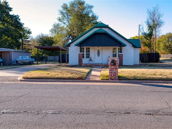 1222 W 7th St, Elk City, OK 73644