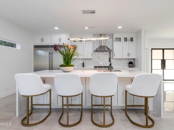 8480 E COOLIDGE Street E, Scottsdale, AZ 85251