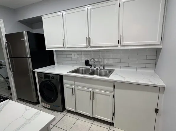 164 Kennedy Dr #164, Bridgeport, CT 06606