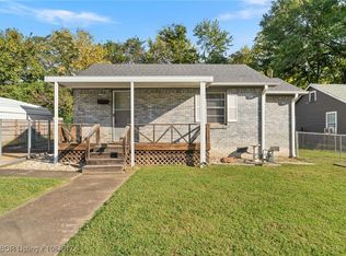 1605 Poplar St, Van Buren, AR 72956