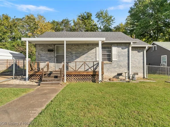 1605 Poplar St, Van Buren, AR 72956