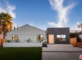 17624 Martha St, Encino, CA 91316