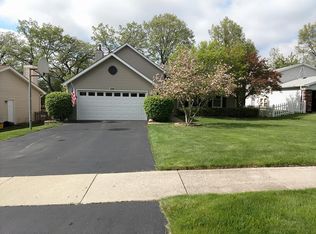 848 Jefferson Dr, Lindenhurst, IL 60046