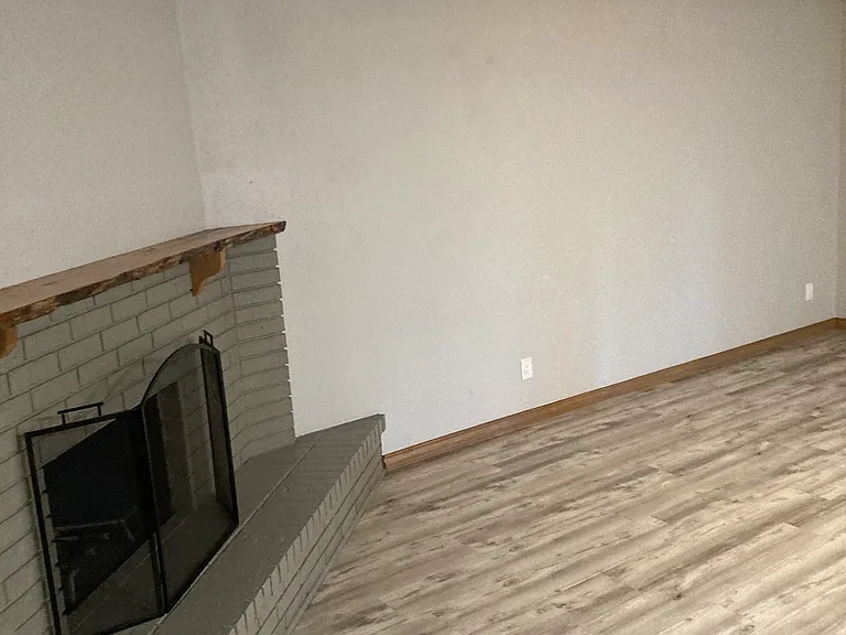 723 Valley View Dr — Photo 11
