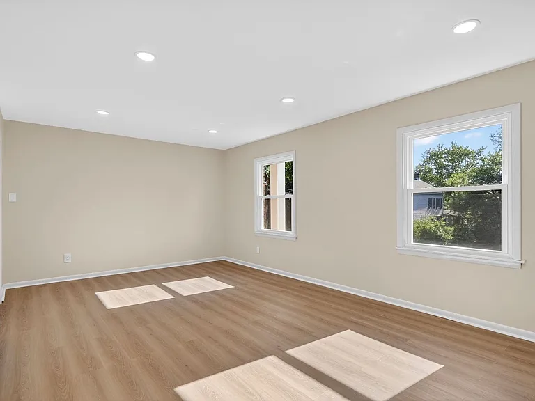9 Beach St — Photo 13