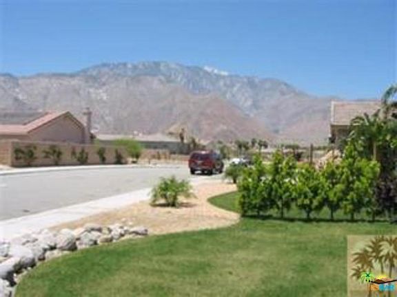 4th image of 1574 Amelia Way