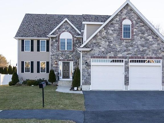 2nd image of 11 Sopp Cir