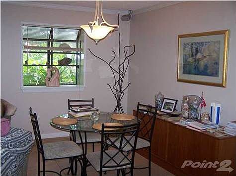 3rd image of 2223 Kingfisher Cir