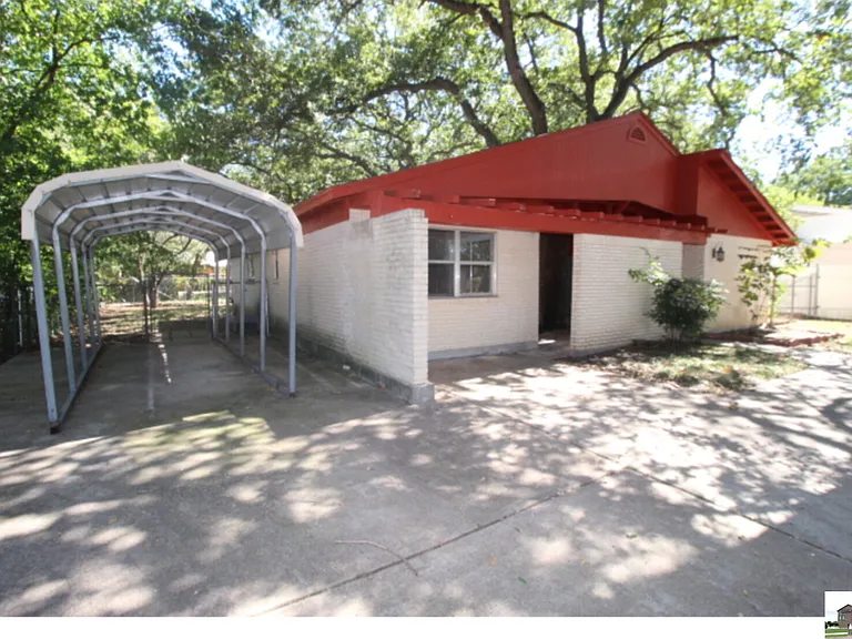 409 Oak St — Photo 21