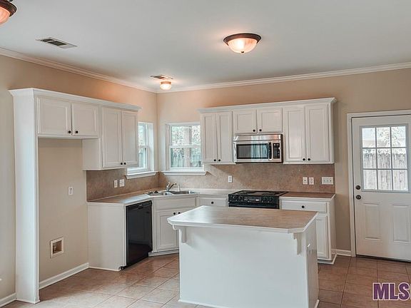 3rd image of 41079 Fairmont Ave