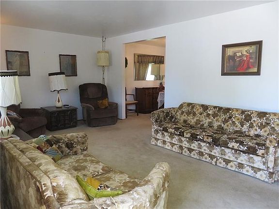 3rd image of 209 McAlister Dr