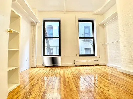 Rented by Bohemia Realty Group | media 7