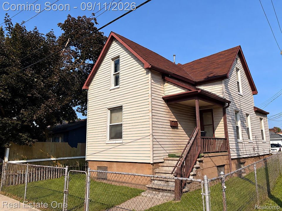 1st image of 156 Burke St