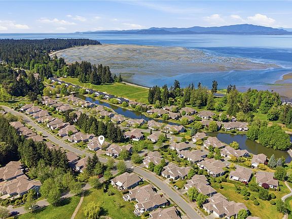 2nd image of 1369 Gabriola Dr