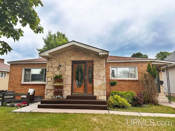 1020 Baldwin Ave, Negaunee, MI 49866