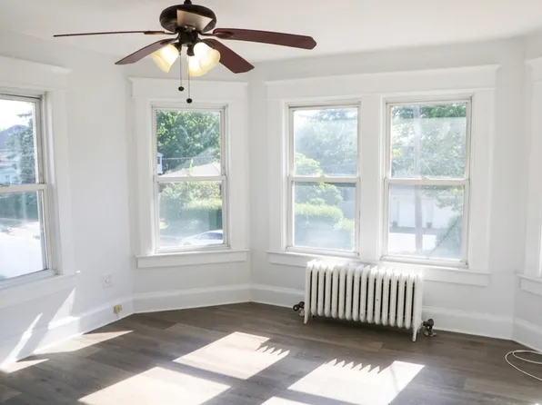 (undisclosed Address), Glen Cove, NY 11542