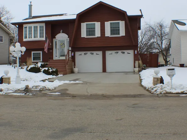 1206 19th St N, Moorhead, MN 56560