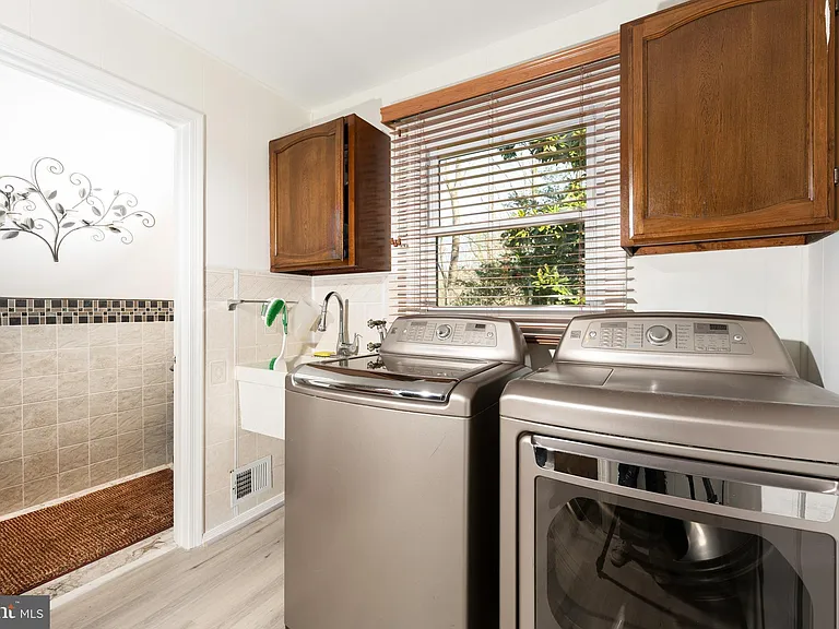 9129 Wandering Trail Dr — Photo 14