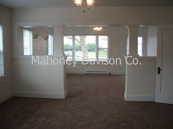 5th image of 216 Fair St