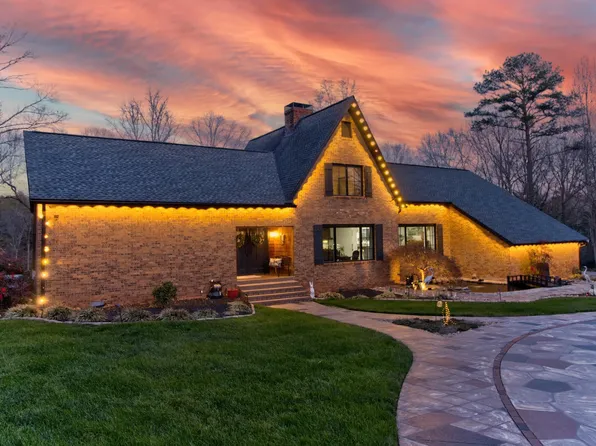 106 Riverbank Ct, Moore, SC 29369